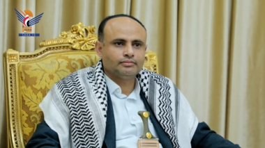 الرئيس المشاط يهنئ منتخب الناشئين بفوزه ببطولة غرب آسيا المقامة في سلطنة عمان
